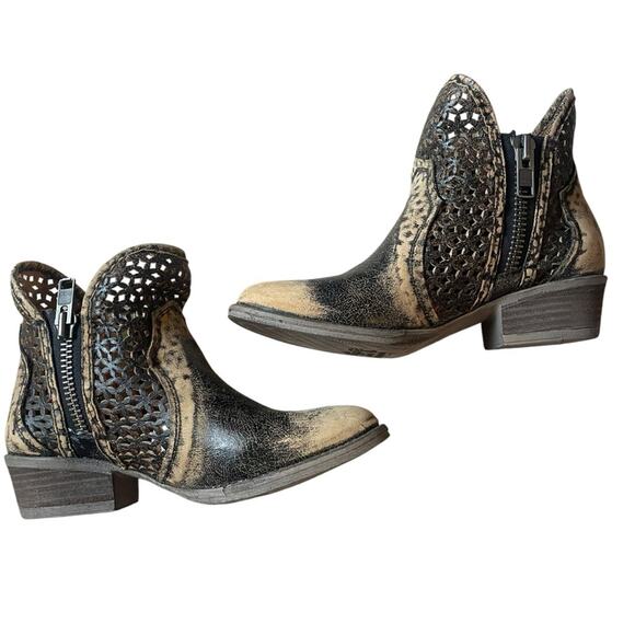 Circle G by Corral Ladies Black & Yellow Cutout Bootie NWT Size 8.5 - Picture 6 of 13